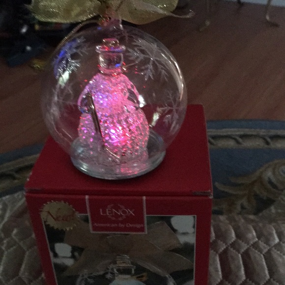 🌲RETIRED LENOX COLOR CHANGING ORNAMENT 🌲 - Picture 4 of 7